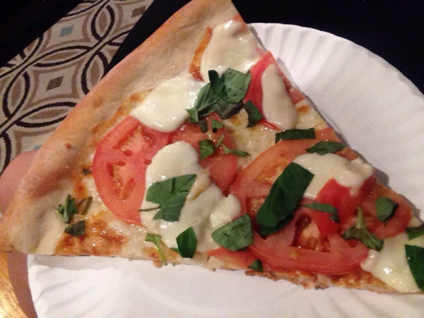 Order Margherita Pizza food online from Brothers Pizzeria store, Edgewater on bringmethat.com