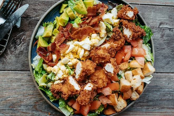 Order Roadhouse Fried Chicken Cobb Salad food online from Logan Roadhouse 308 store, Paducah on bringmethat.com