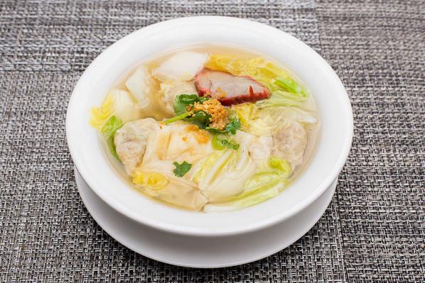 Order Wonton Soup food online from Thai Deelish store, Ashburn on bringmethat.com