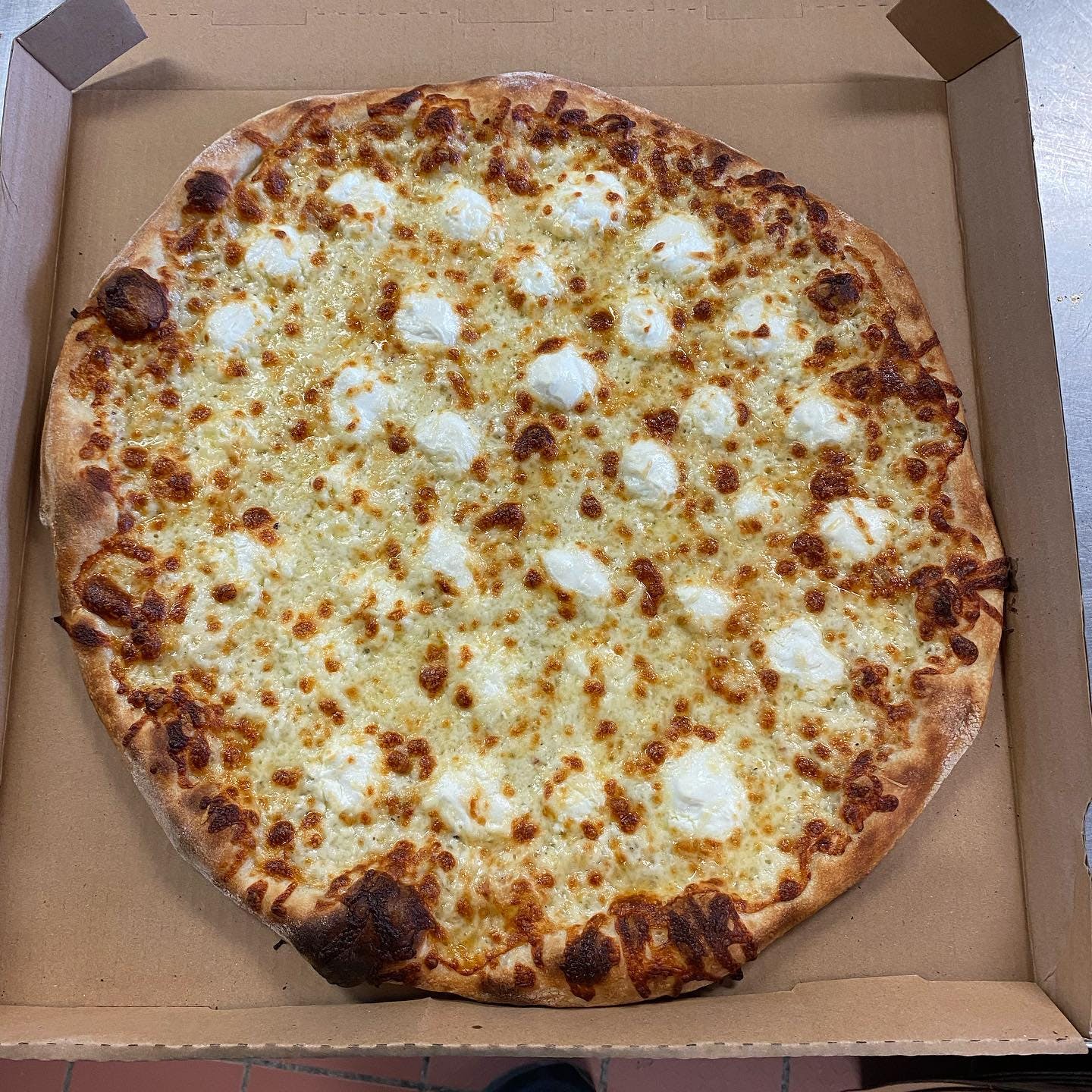 Order White Pizza - 18'' food online from The Pizza Standard store, San Diego on bringmethat.com
