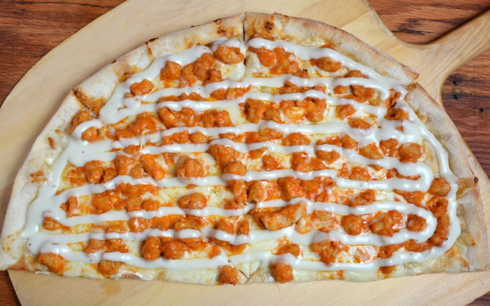 Order Buffalo Chicken Pizza Slice food online from Cinelli's Pizza store, Franklin Square on bringmethat.com