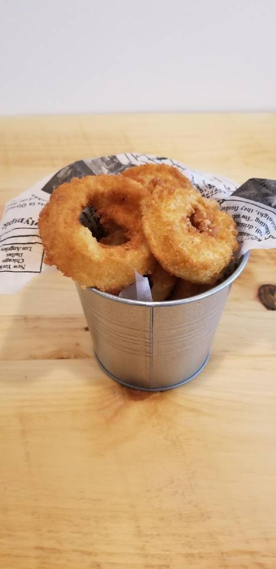 Order Onion Rings food online from M2O Burgers & Salads store, Wynnewood on bringmethat.com