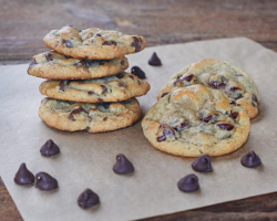 Order House-Baked Chocolate Chip Cookies food online from Flippin Pizza store, Fairfax on bringmethat.com