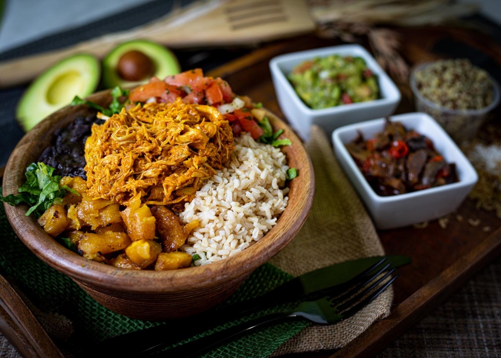 Order ~ Shredded Chicken Bowl food online from Guasaca store, Raleigh on bringmethat.com
