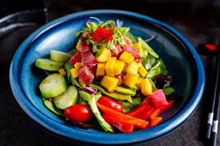 Order Pepper Tuna Mango Salad food online from Kinha Sushi store, Garden City on bringmethat.com