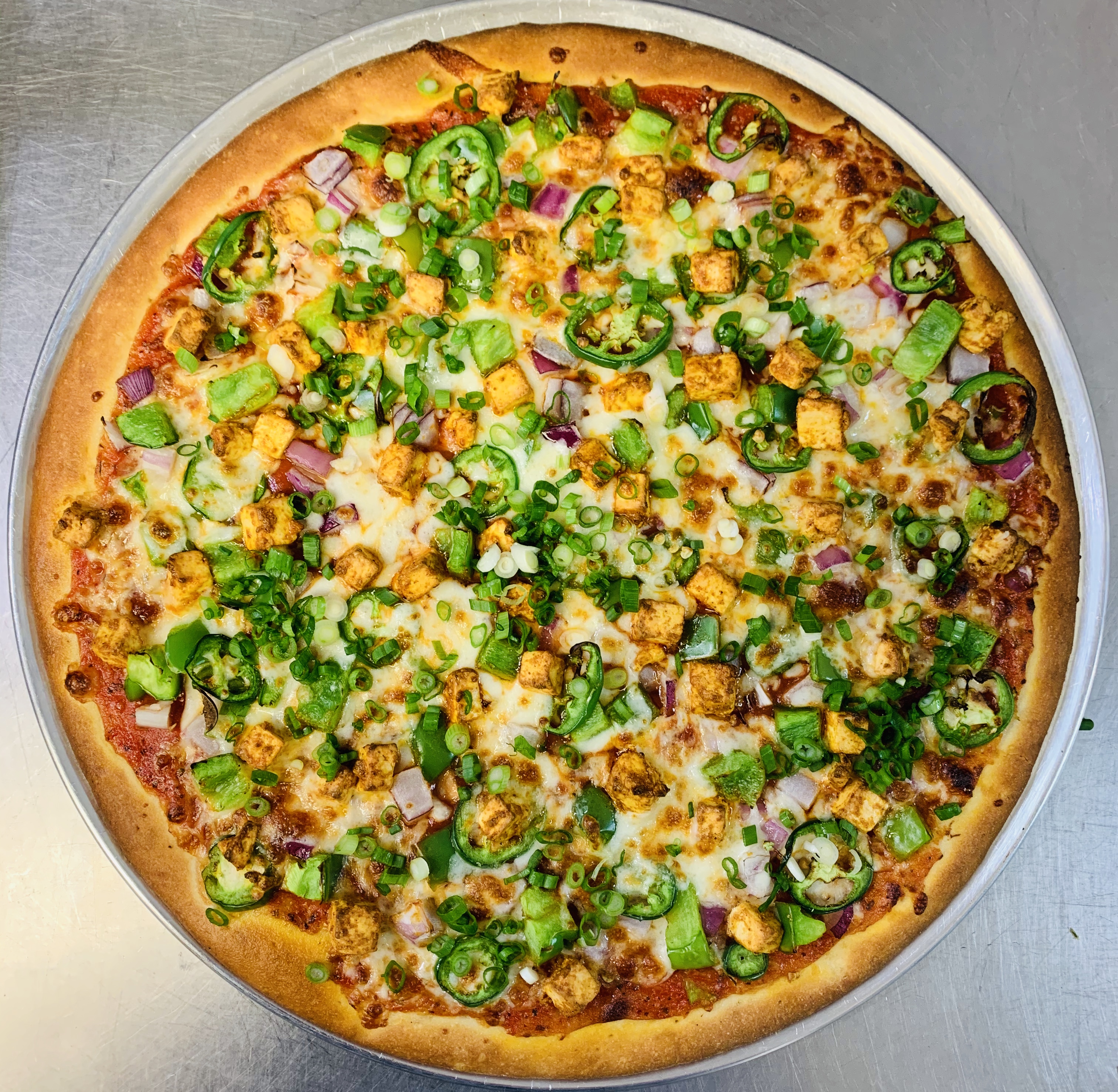 Order Masala Chili Paneer Pizza food online from Jimmy Tomatoes store, Denville on bringmethat.com