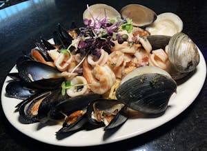 Order Seafood Linguine food online from Marco Polo's store, Westbury on bringmethat.com