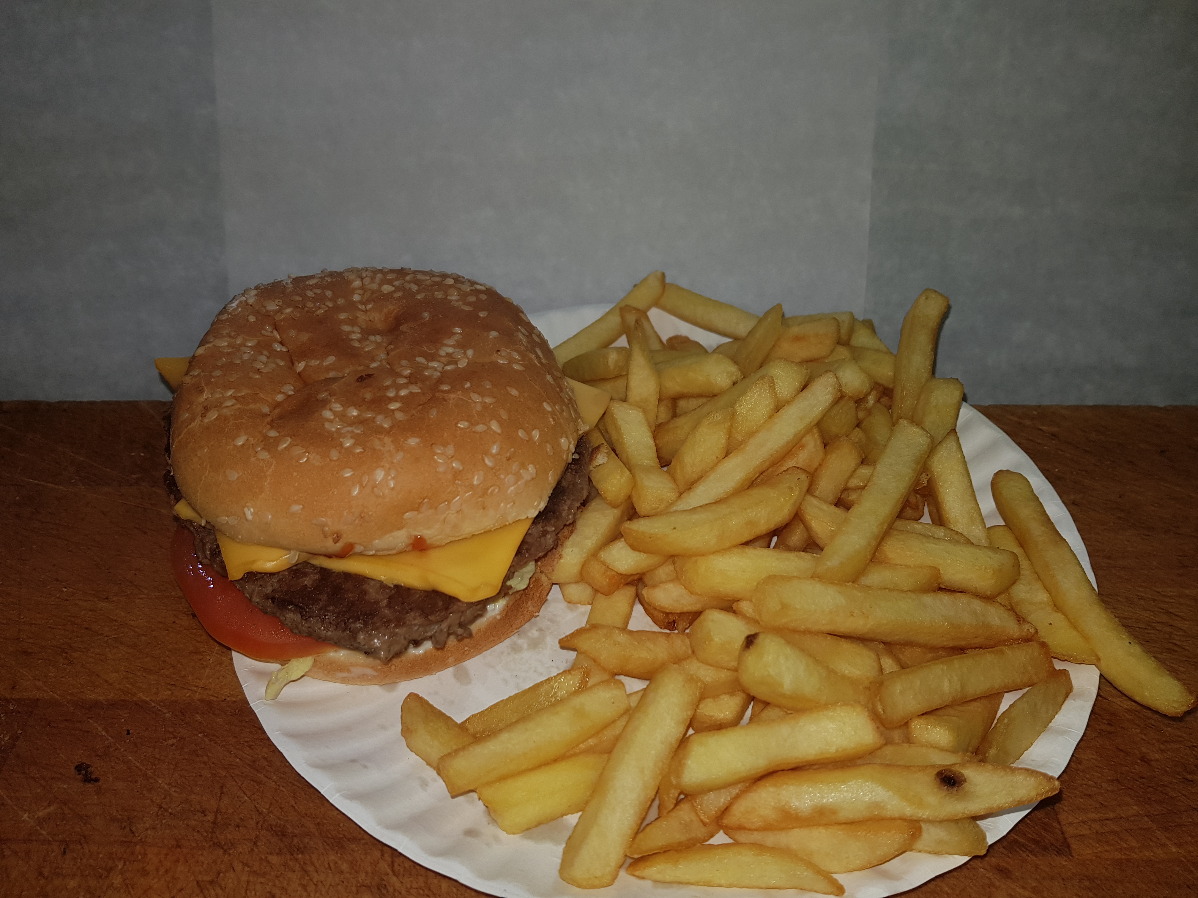 Order Cheese Burger Deluxe food online from Az deli & grocery store, Bronx on bringmethat.com