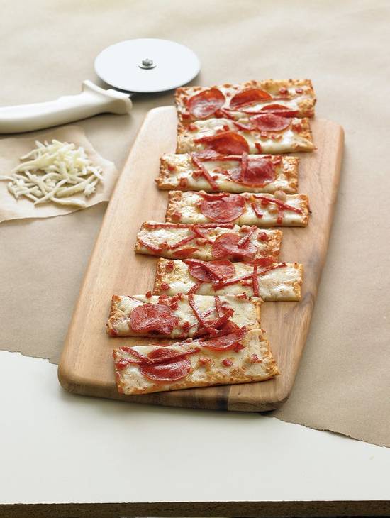 Order Pepperoni Extreme Flatbread food online from Bj Restaurant & Brewhouse store, Escondido on bringmethat.com