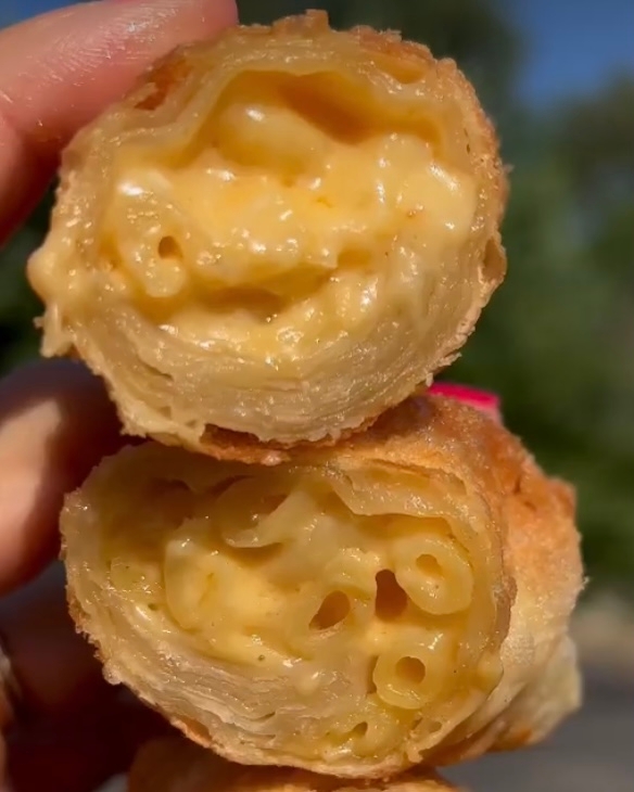 Order Mac & Cheese Egg Rolls food online from Captain’s Curbside Seafood store, Trappe on bringmethat.com