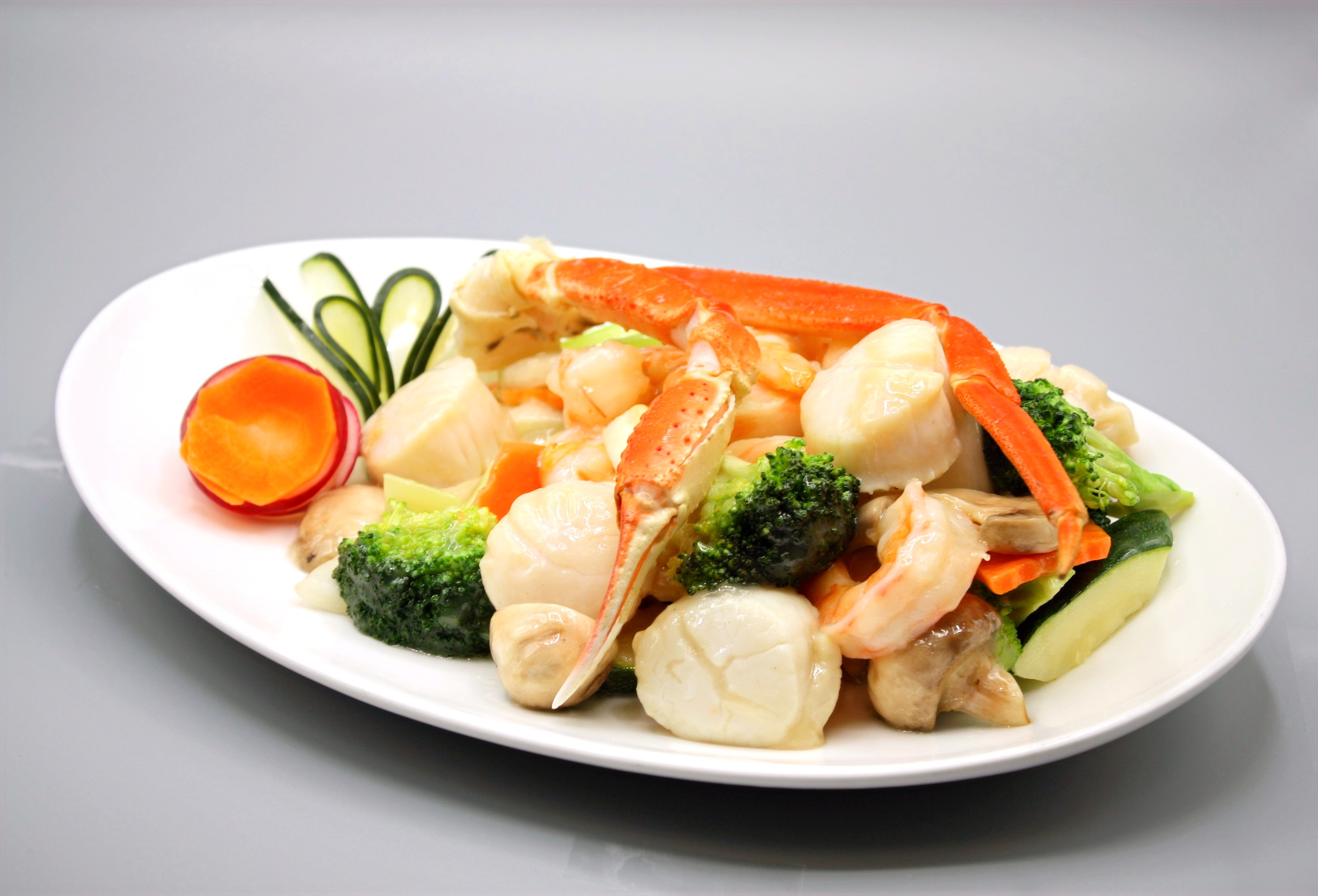 Order Seafood Delight food online from Chau's cafe store, Ashburn on bringmethat.com