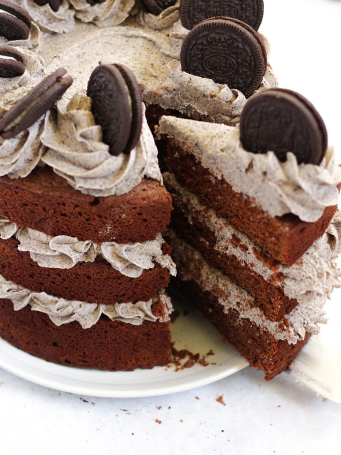 Order AUTHENTIC OREO COOKIE CAKE  food online from Mexican Market Taqueria store, Albany on bringmethat.com
