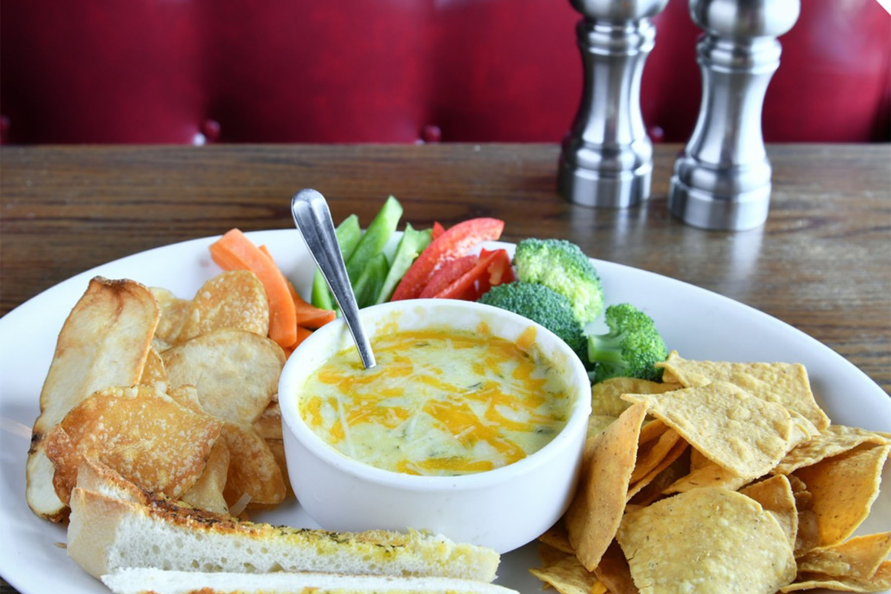 Order Hot Spinach and Artichoke Dip food online from Maggie McFly's Restaurant store, Middlebury on bringmethat.com