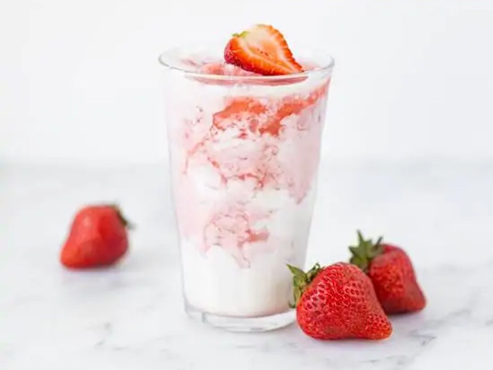 Order Strawberry Kiss 芝芝莓莓 food online from Prolece Tea store, Chino Hills on bringmethat.com