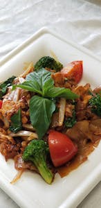 Order 9. Pad Kee Mow food online from Thai Wok-In & Go store, Dallas on bringmethat.com