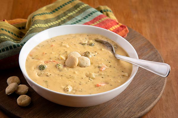 Order Broccoli and Cheddar Soup food online from Uno Pizzeria & Grill store, Norfolk on bringmethat.com
