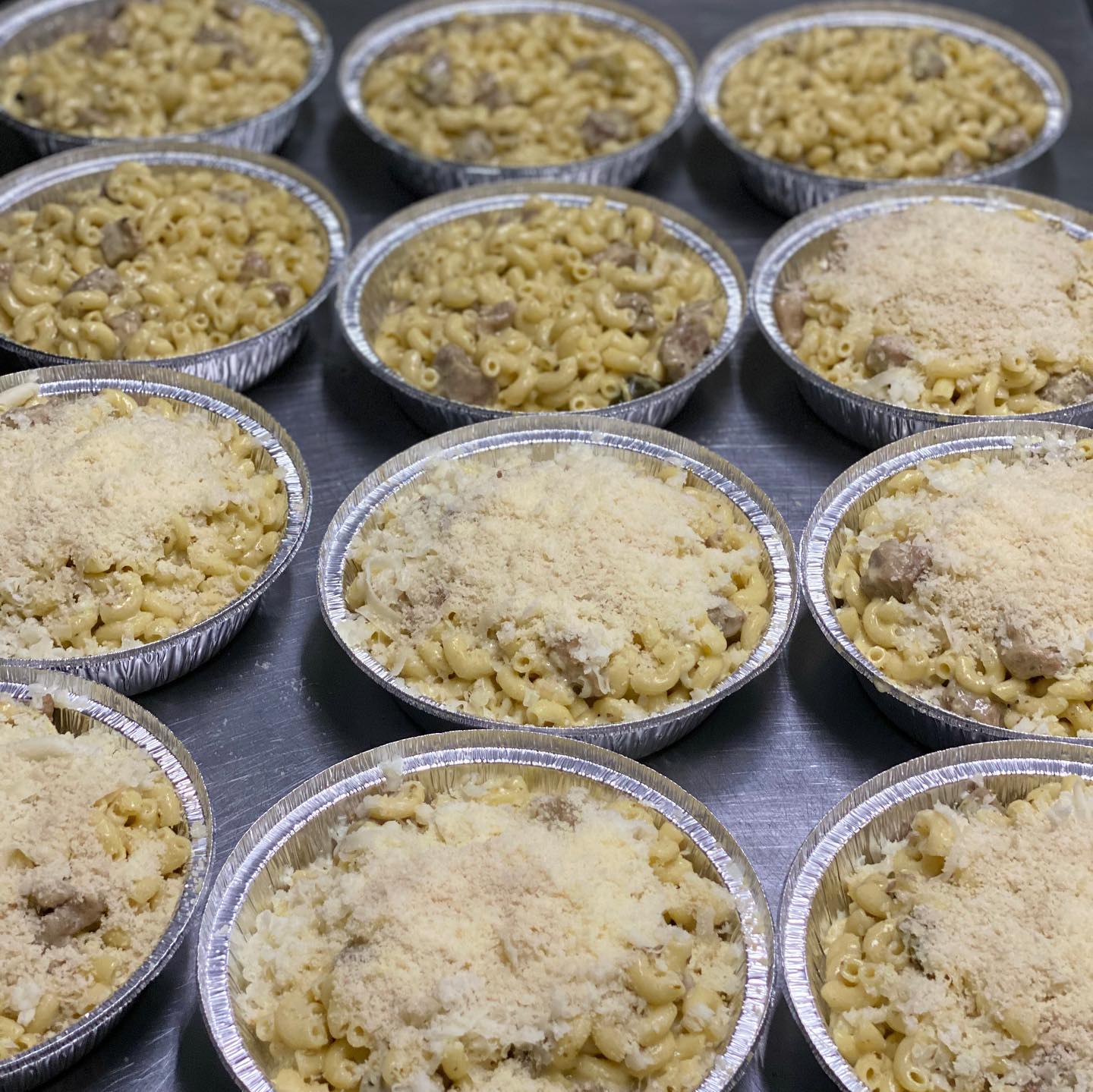 Order Chile Verde Mac & Cheese food online from Jerry Pizza & Pub store, Bakersfield on bringmethat.com