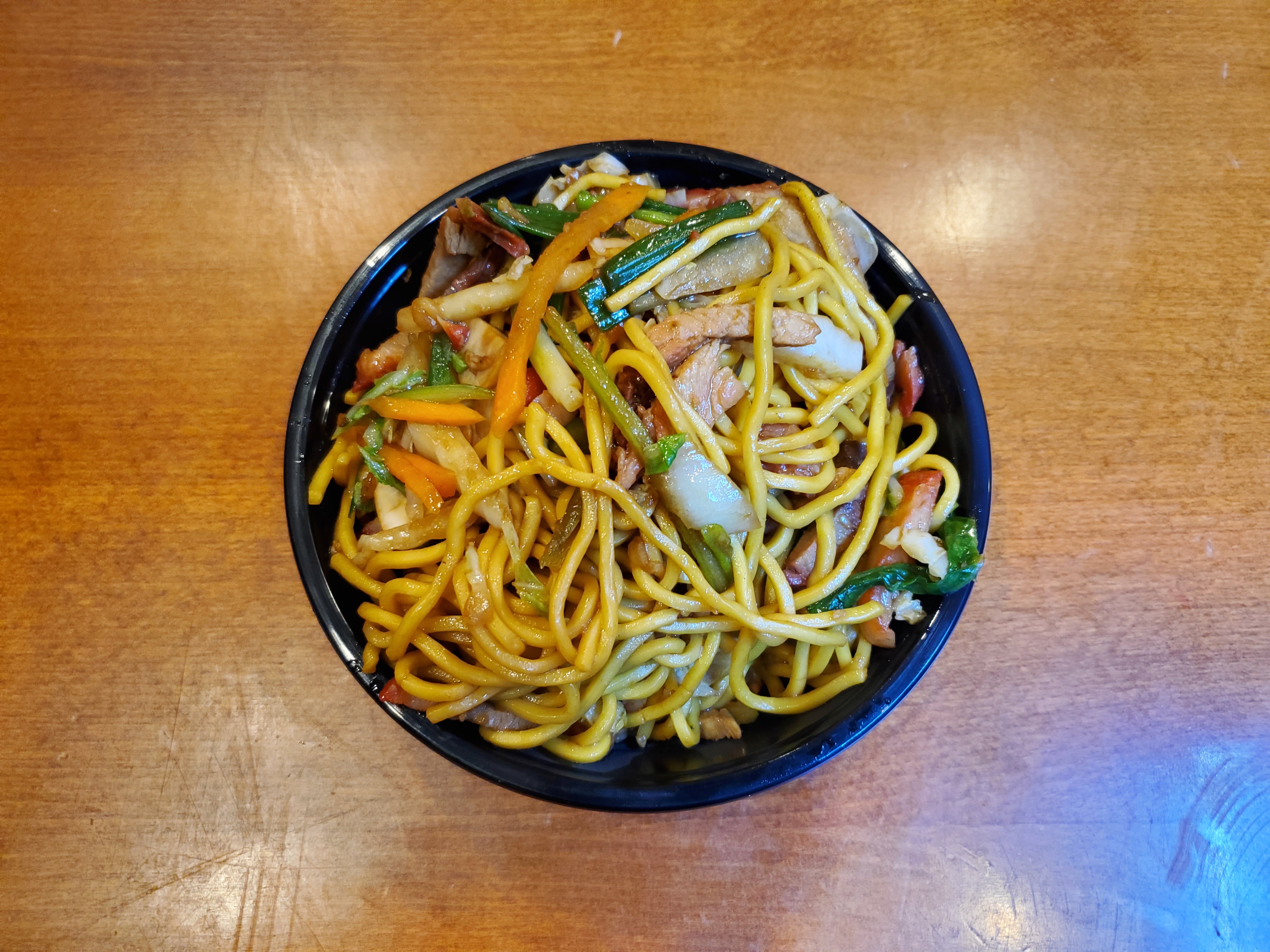 Order 32. Roast Pork Lo Mein food online from Great Wall Chinese Restaurant store, Frederick on bringmethat.com