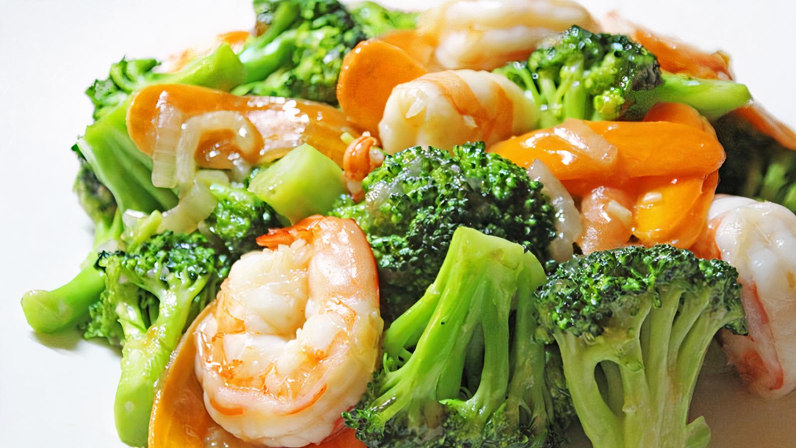 Order Shrimp Broccoli food online from Ginmiya store, East York on bringmethat.com