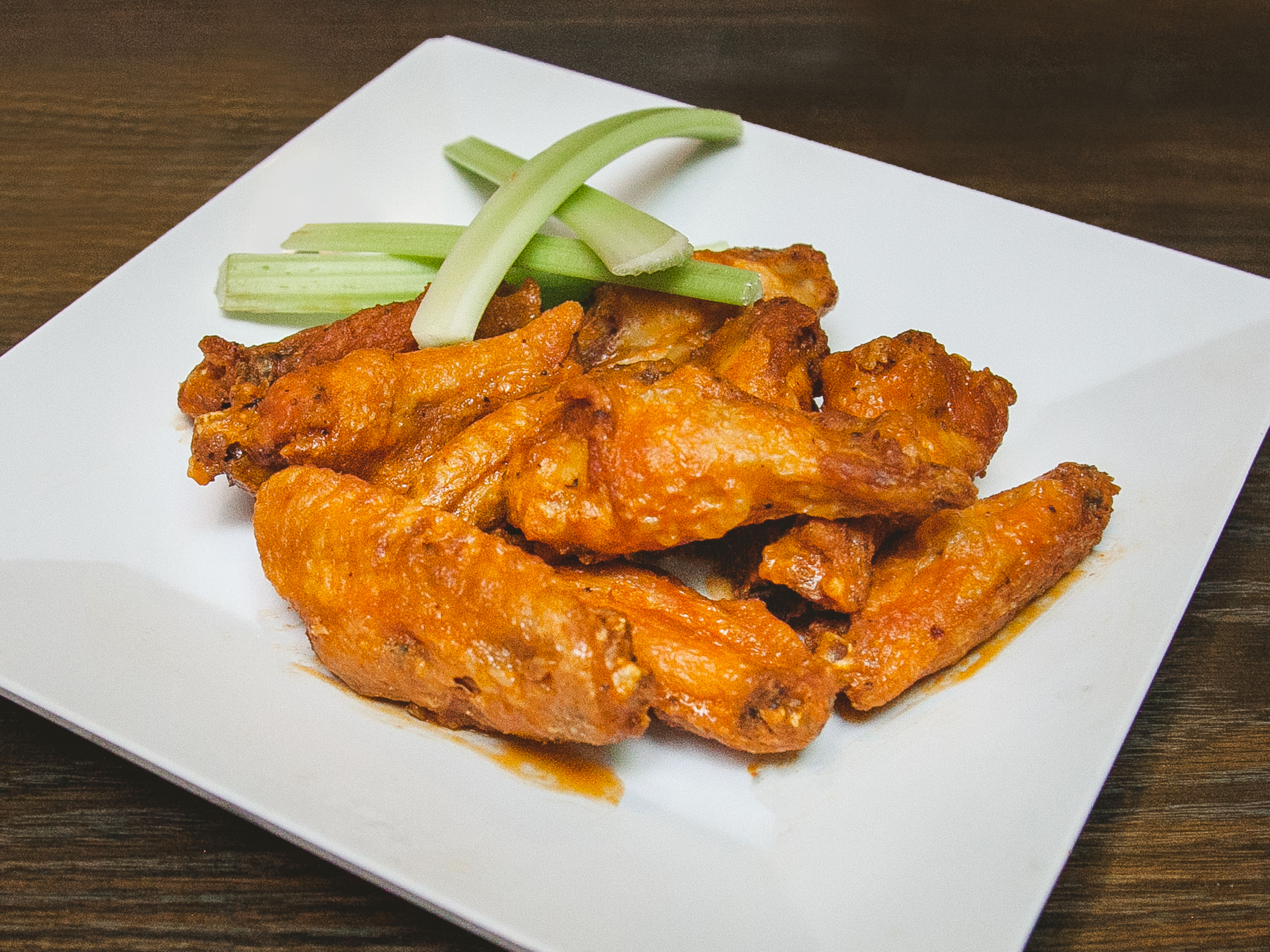 Order 10 Pieces Buffalo Wings food online from Ale House store, Newtown Square on bringmethat.com