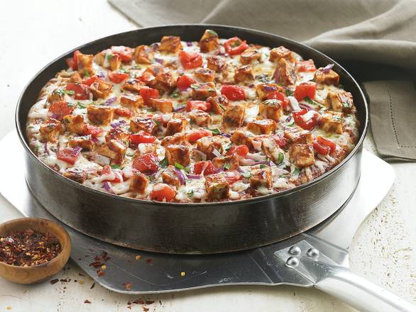 Order Barbeque Chicken Pizza - Large food online from Bj Restaurant & Brewhouse store, Colorado Springs on bringmethat.com