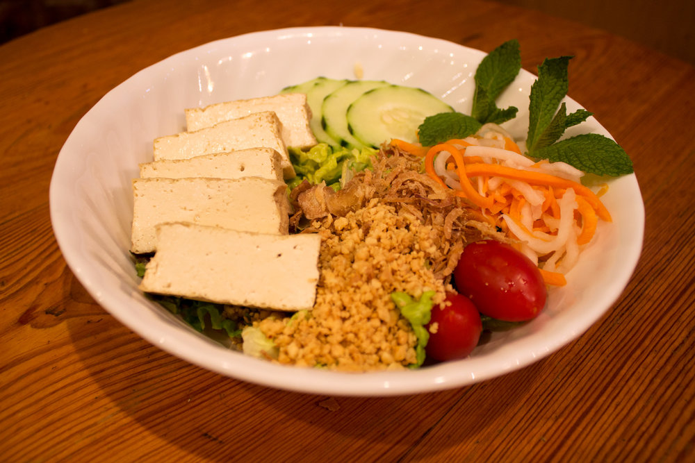 Order Green Salad food online from Hanco's Bubble Tea & Vietnamese Sandwich store, Brooklyn on bringmethat.com