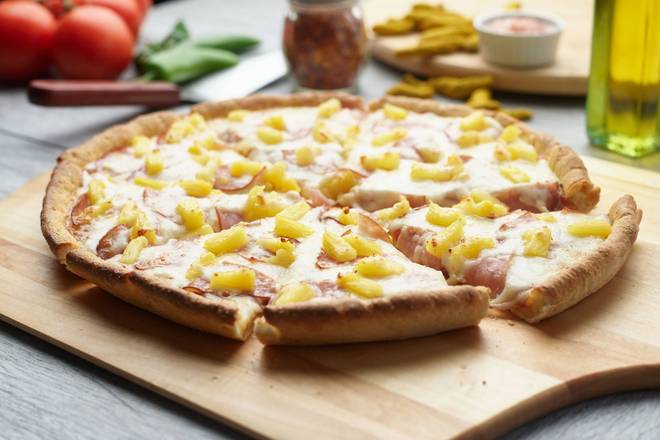 Order Hawaiian Pizza food online from Chicago Pizza With A Twist store, Plainsfield on bringmethat.com