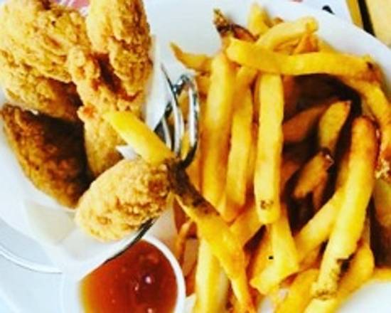 Order Side Homemade Chicken Fingers food online from Old Country Pizzeria store, East Weymouth on bringmethat.com