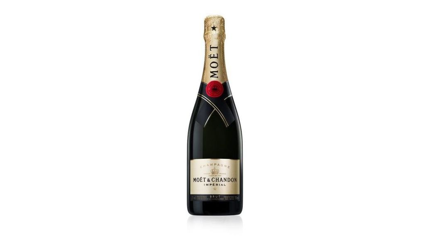 Order Moet & Chandon Imperial Champagne Blend Sparkling Wine 750mL food online from Circus Liquor store, Santa Clarita on bringmethat.com