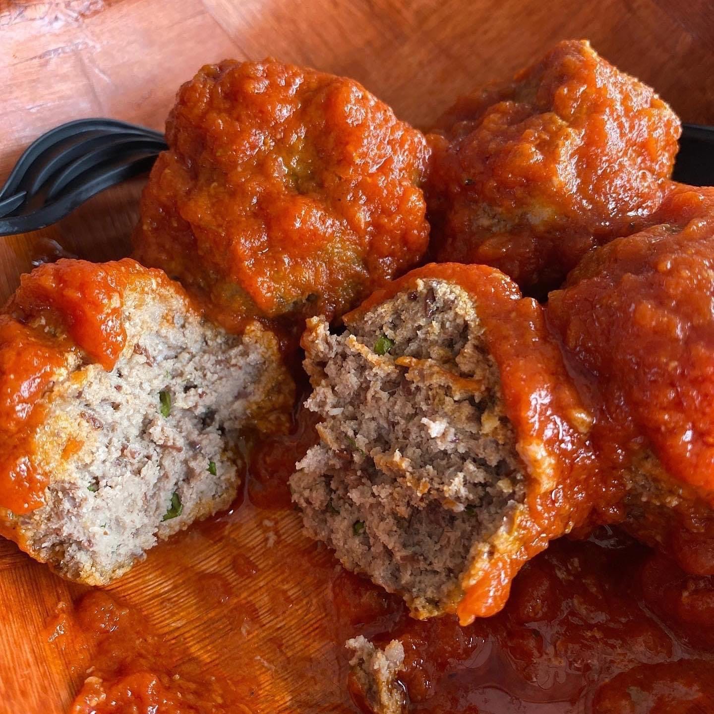 Order Meatballs in Sauce - Appetizers food online from Affamato Pizza & Italian Restaurant store, Norristown on bringmethat.com