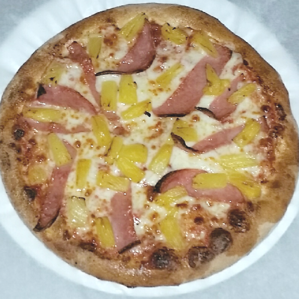 Order Hawaiian Pizza food online from Guido Pizza & Pasta store, Van Nuys on bringmethat.com