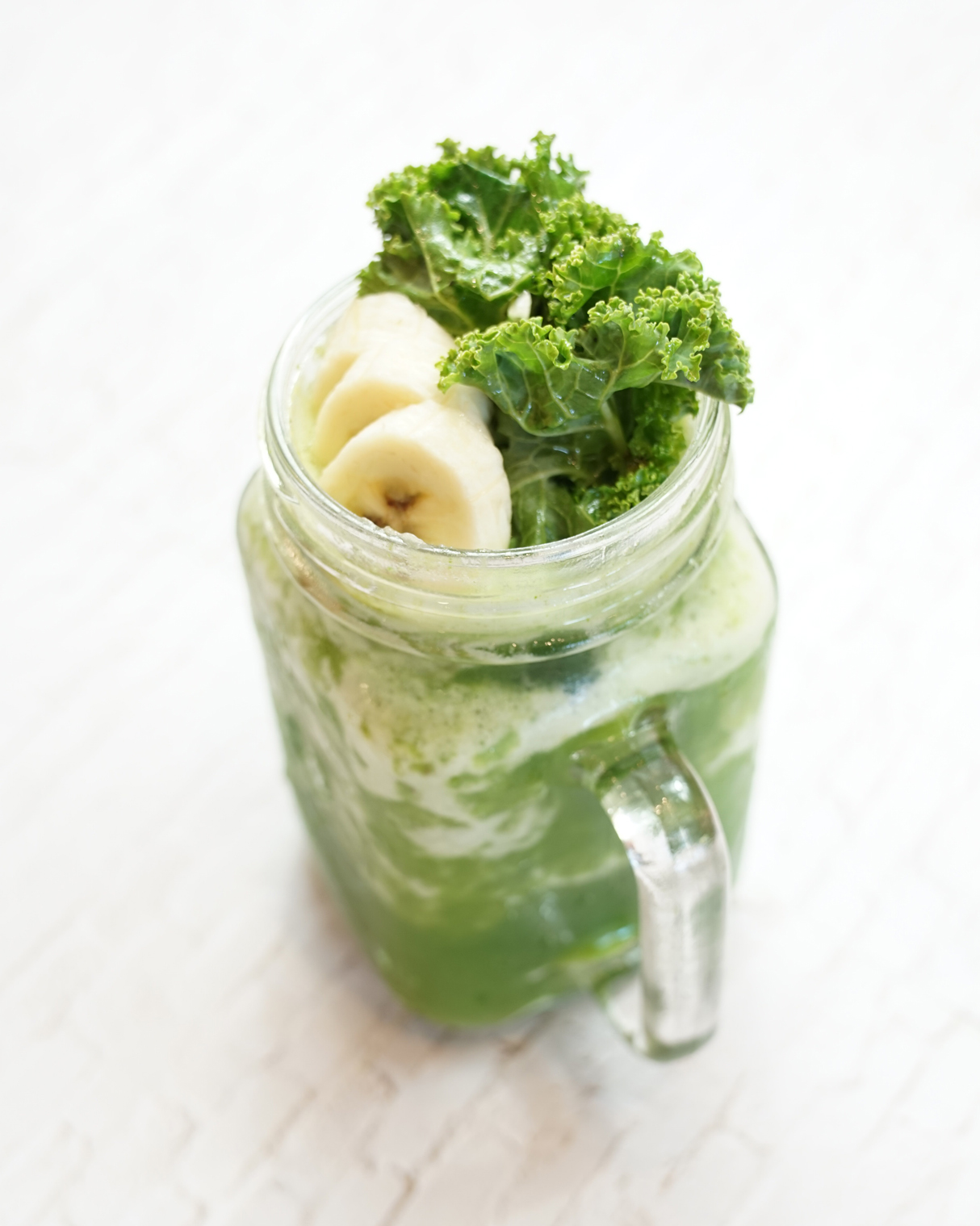 Order Green Power Smoothie 16oz food online from Freshmix Salads, Wraps & Bowls store, New York on bringmethat.com