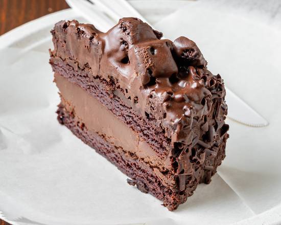 Order Chocolate Cake food online from Singas Pizza store, New York on bringmethat.com