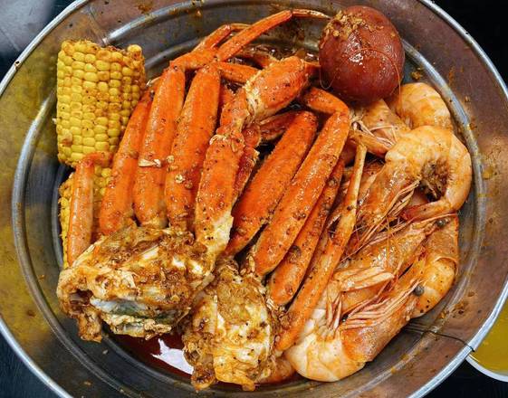 Order (A). Shrimp With Head & Snow Crab Legs food online from Matthews Crab House store, Matthews on bringmethat.com