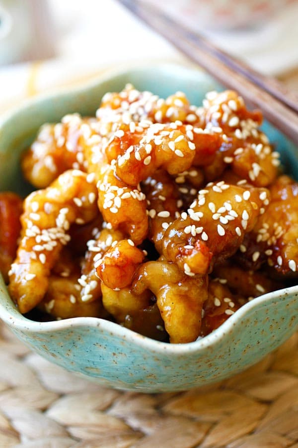 Order H6. Sesame Chicken food online from Great Wall Restaurant store, Flushing on bringmethat.com
