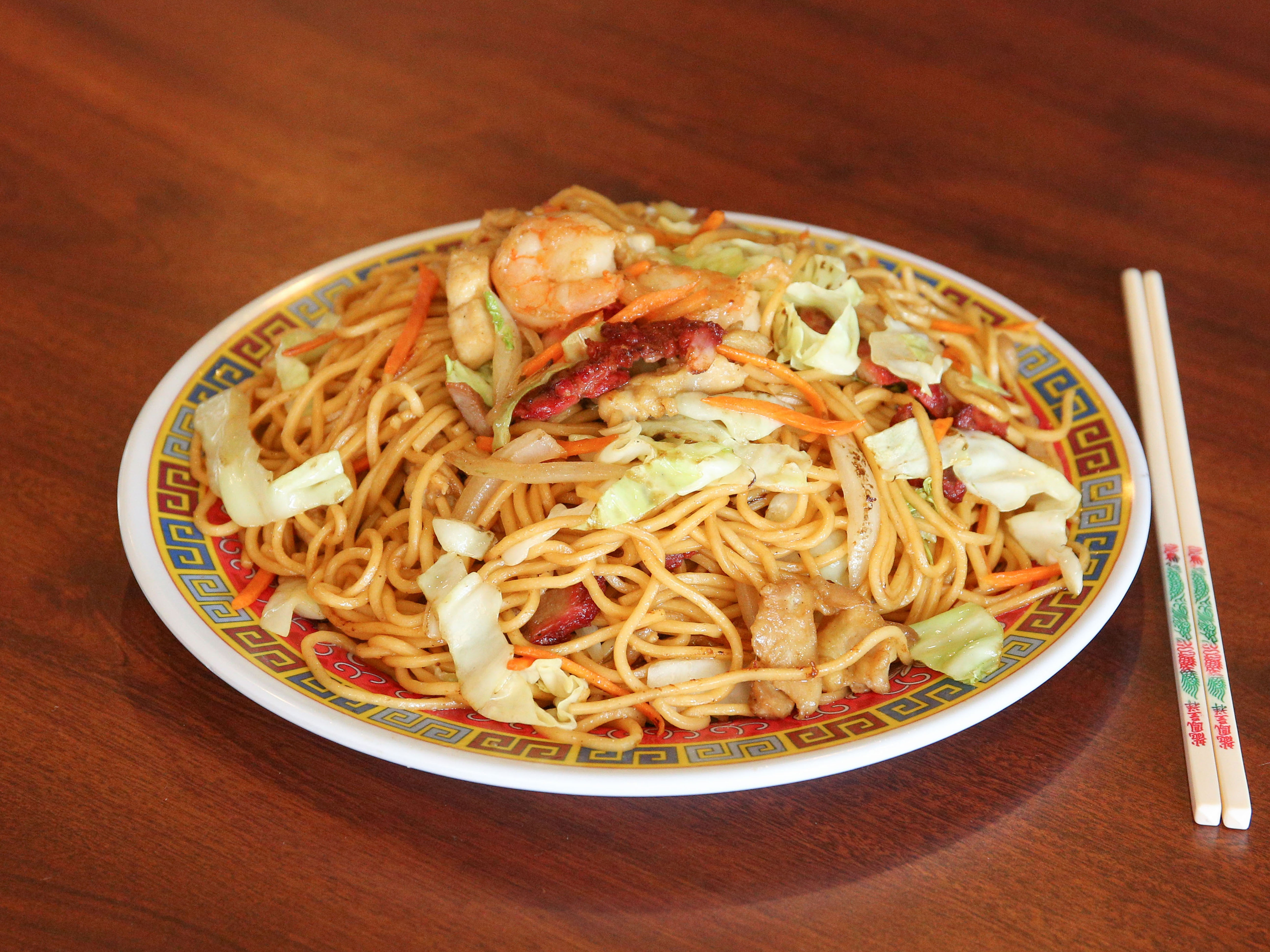 Order House Special Chow Mein food online from Chef P Restaurant store, San Jose on bringmethat.com
