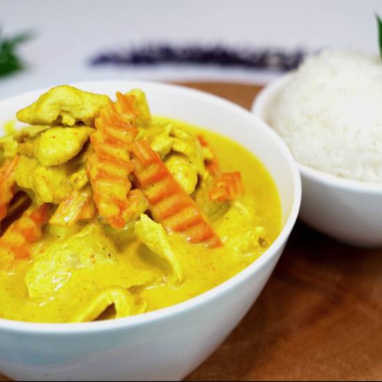 Order Yellow Curry  food online from Green Basil store, Calabasas on bringmethat.com