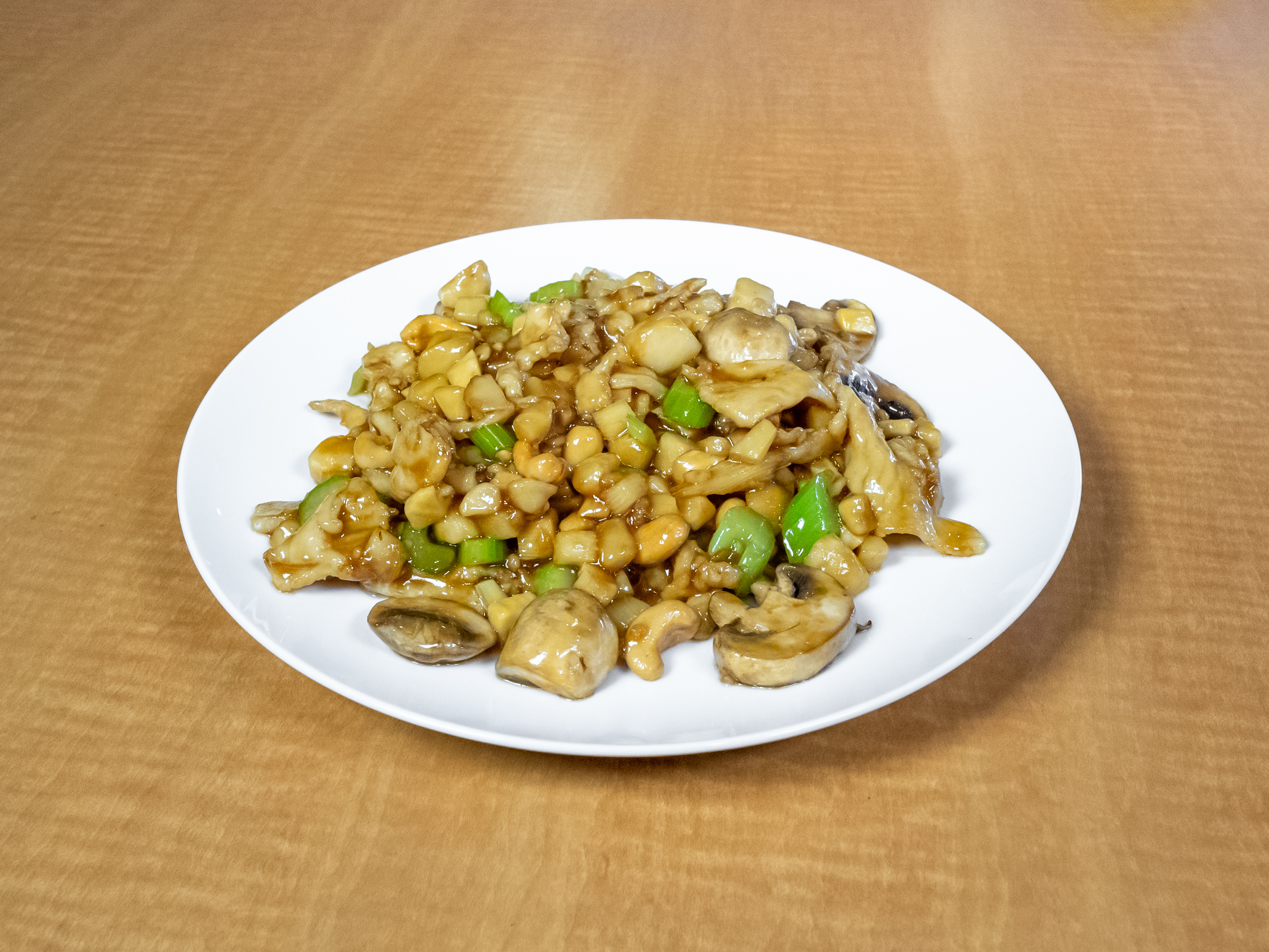 Order Cashew Nut Chicken Lunch Special food online from Szechuan Cuisine store, Glendale on bringmethat.com