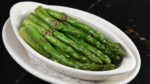 Order Grilled Asparagus food online from Willie G's store, Galveston on bringmethat.com