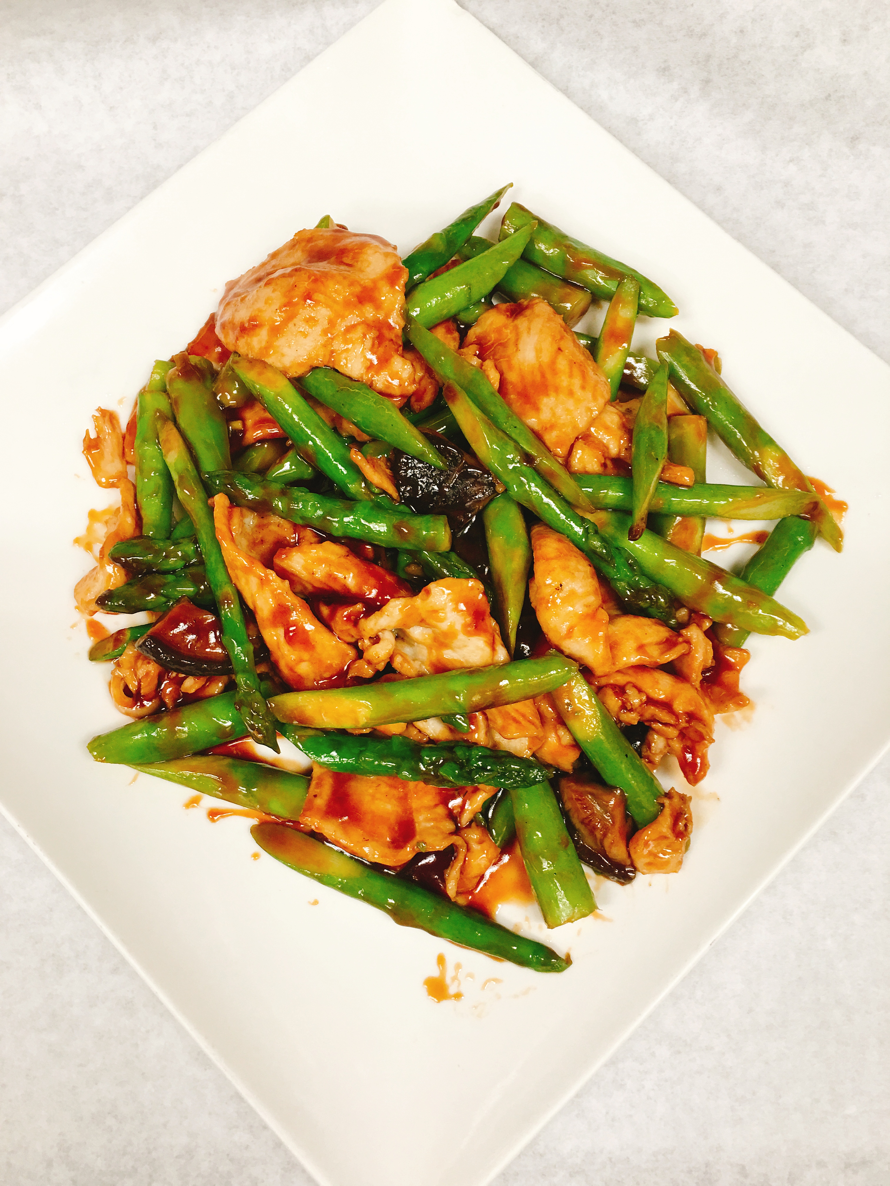 Order Chicken with Asparagus food online from Pearls Chinese Restaurant store, New York on bringmethat.com