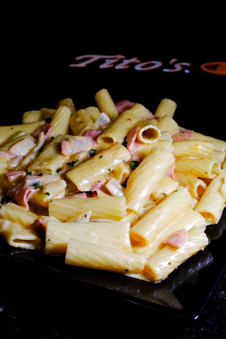 Order Carbonara food online from Downtown Cafe store, Glen Cove on bringmethat.com