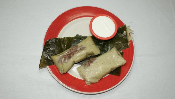 Order Tamal De Pisque  food online from El Salvador Restaurant store, Baltimore on bringmethat.com