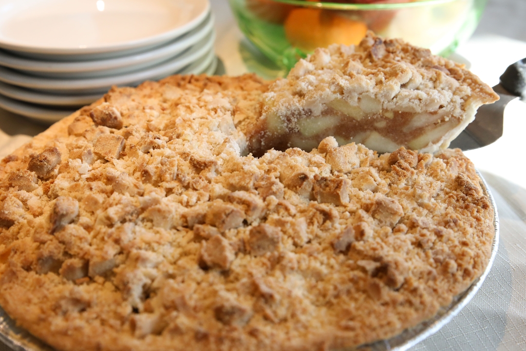Order Apple Pie food online from Jines Restaurant store, Rochester on bringmethat.com
