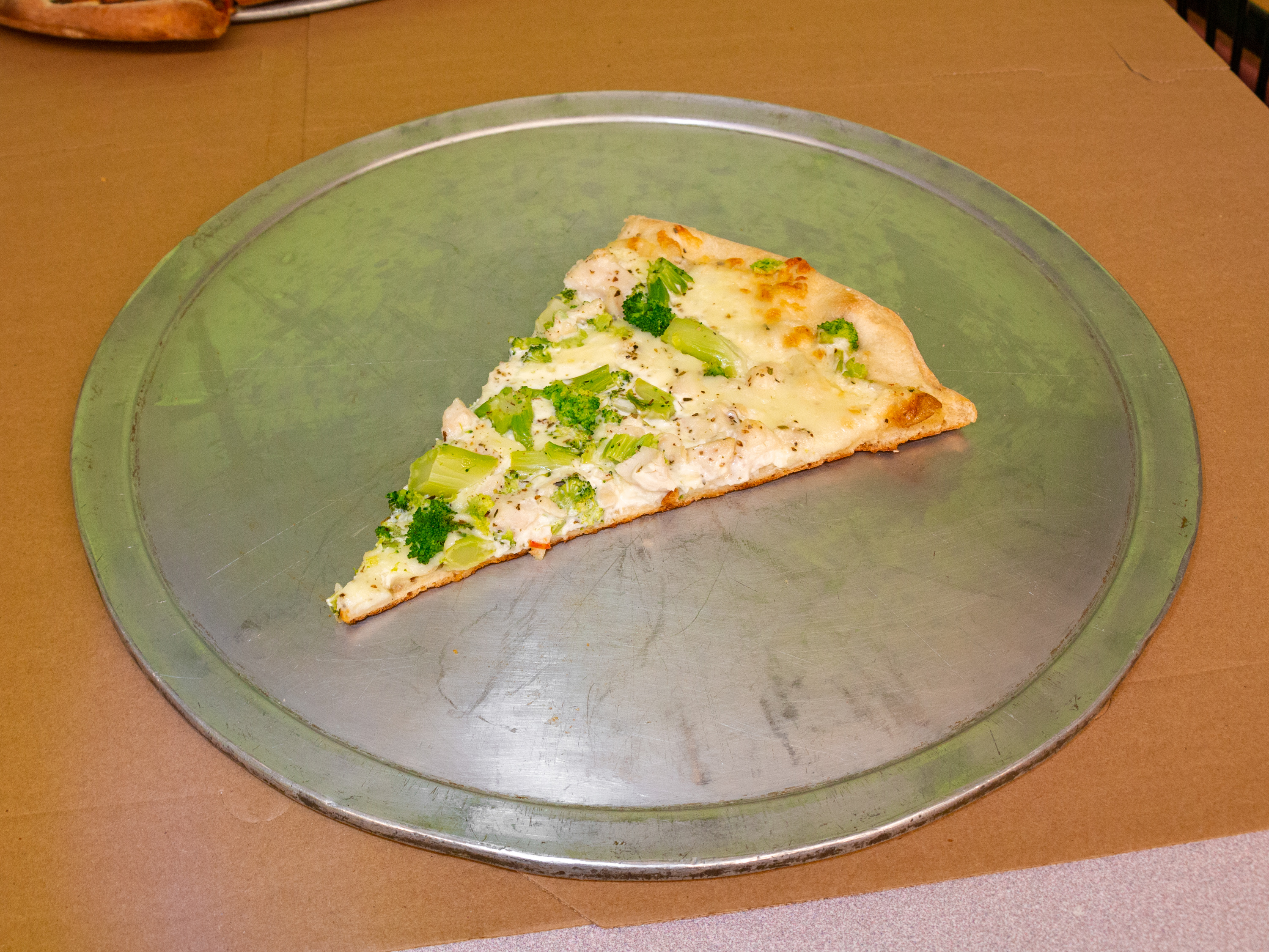 Order Chicken Broccoli Ranch Pizza food online from Mamma Gina Pizza store, New Castle on bringmethat.com