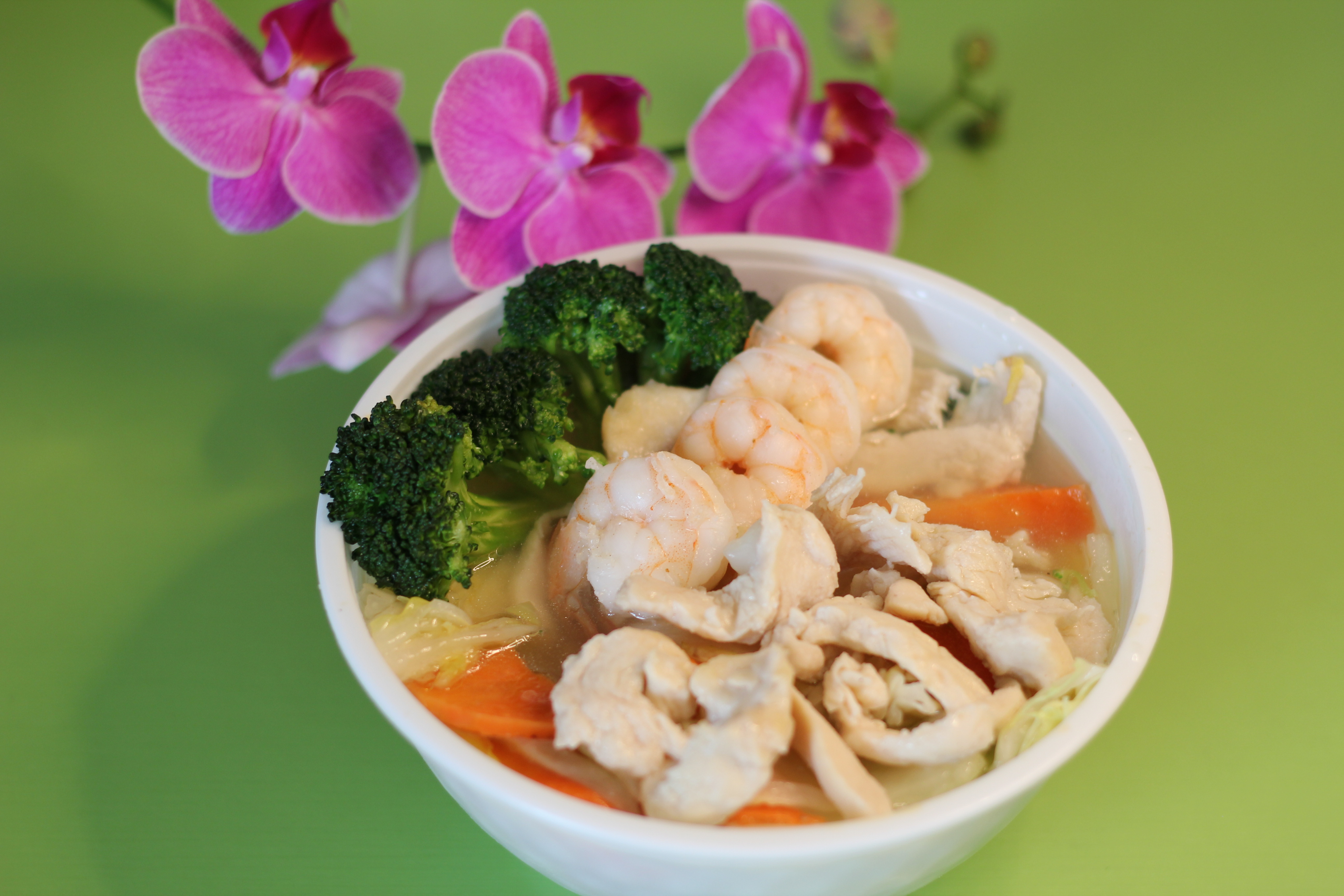 Order Chicken Breast and Shrimp Noodle Soup food online from Sunshine Hawaiian Bbq store, Stockton on bringmethat.com