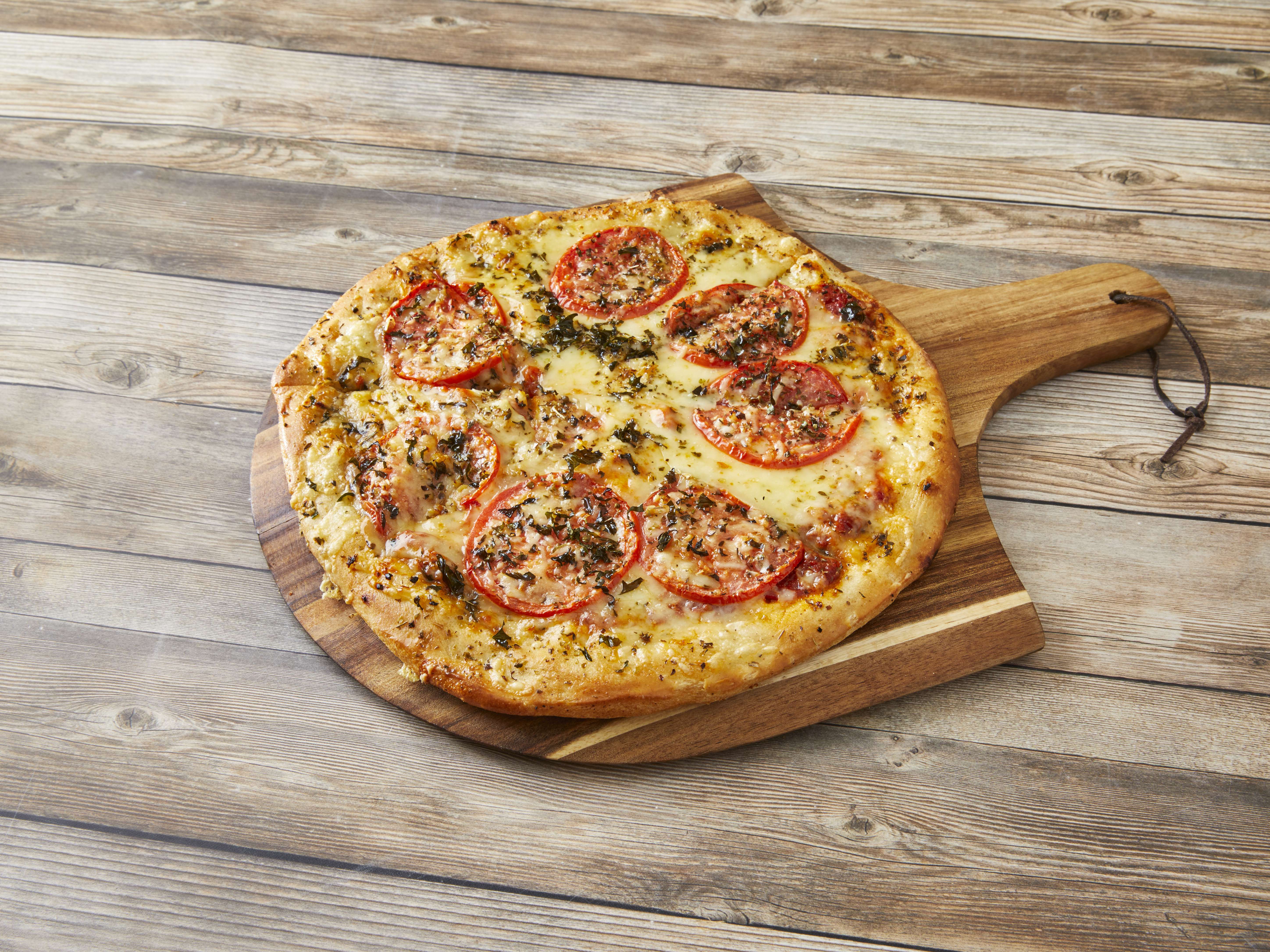 Order Margherita Pizza food online from Shield's store, Southfield on bringmethat.com