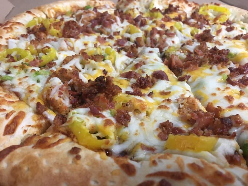Order Spicy Chicken Cowboy Pizza - Small 10'' food online from Jimmy's Pizza Litchfield store, Litchfield on bringmethat.com