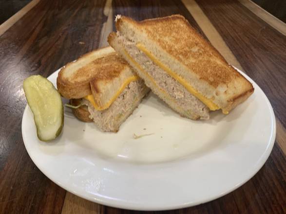 Order Tuna Melt Sandwich food online from Silver Spoon Diner store, New York on bringmethat.com