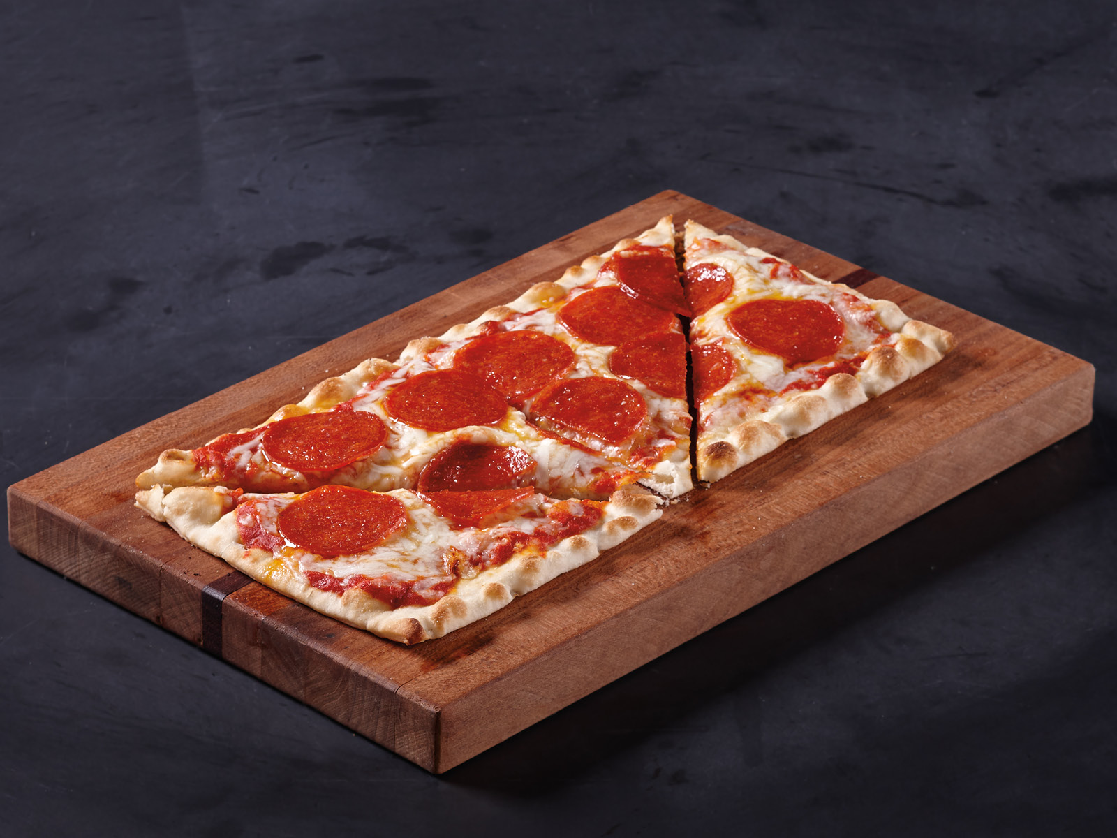 Order Flatbread Single Topping Pizza food online from Hy-Vee Mealtime store, Moline on bringmethat.com