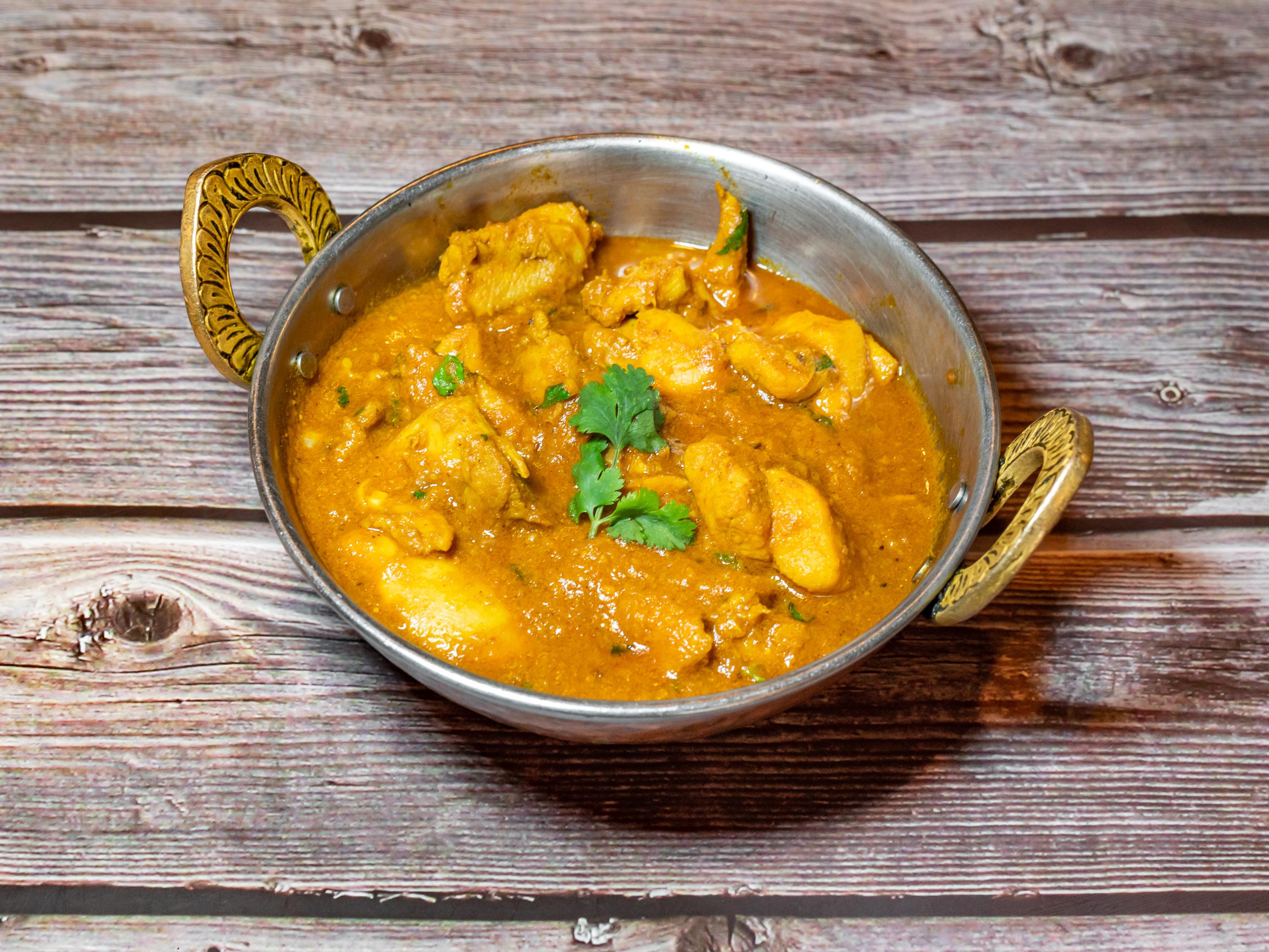 Order Chicken Curry food online from Mt. Everest India Cuisine store, Las Vegas on bringmethat.com